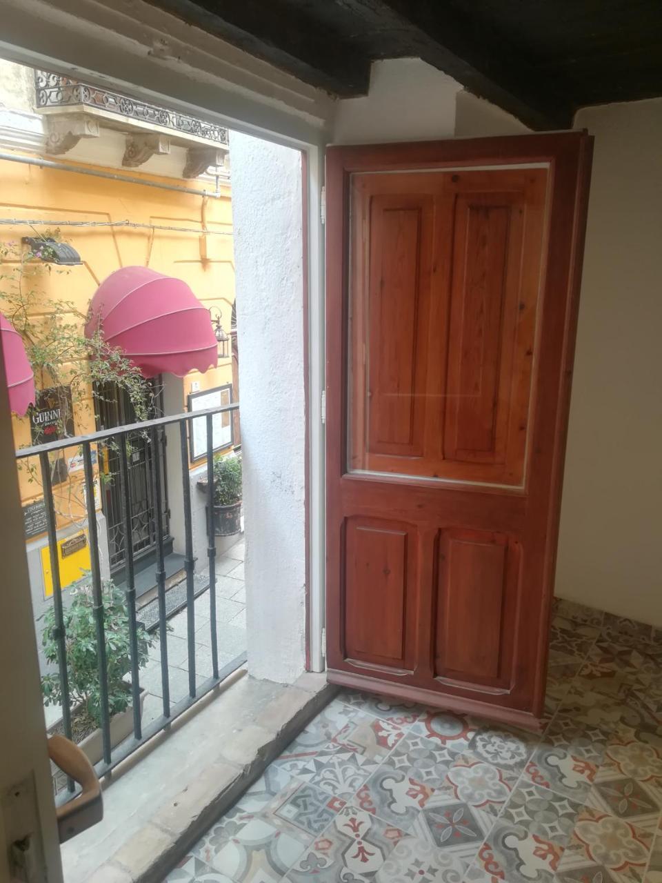 칼리아리 B.House B&B 외부 사진